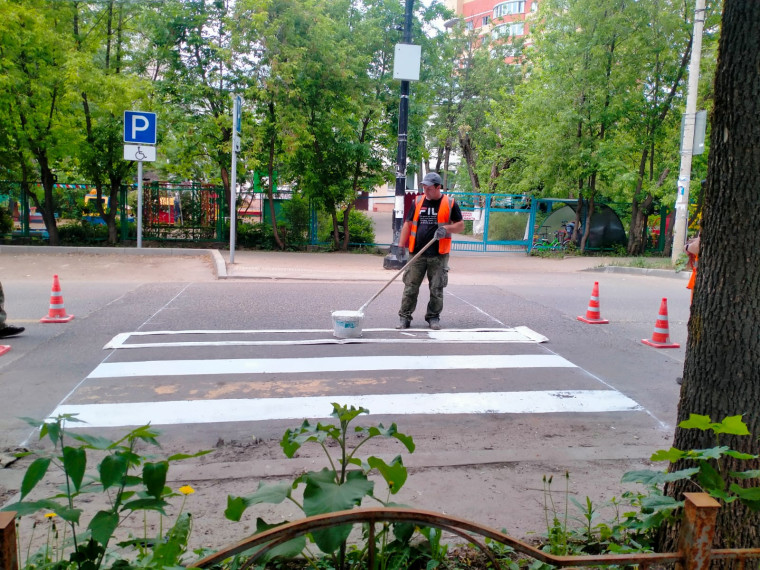 В Иванове продолжаются работы по обновлению разметки пешеходных переходов.