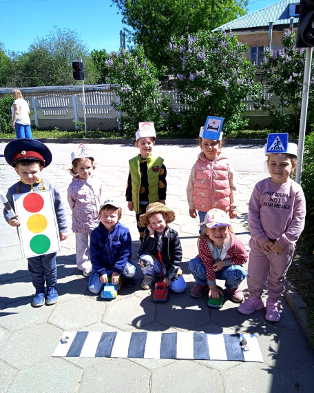 Воспитанники ивановских детских садов изучают правила безопасности.
