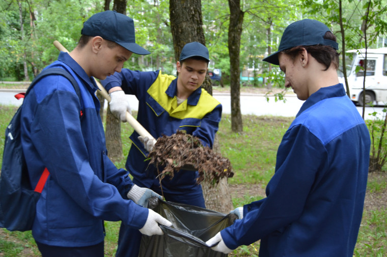 В областном центре стартовала летняя трудовая кампания.