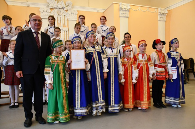 В Иванове пошла церемония закрытия XXIII областного фестиваля детского творчества «Светлый праздник», посвященного празднику Воскресения Христова.