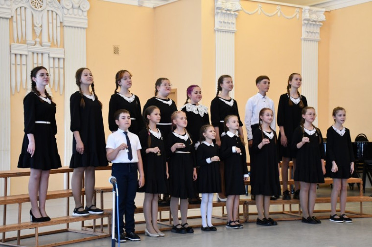 В Иванове пошла церемония закрытия XXIII областного фестиваля детского творчества «Светлый праздник», посвященного празднику Воскресения Христова.