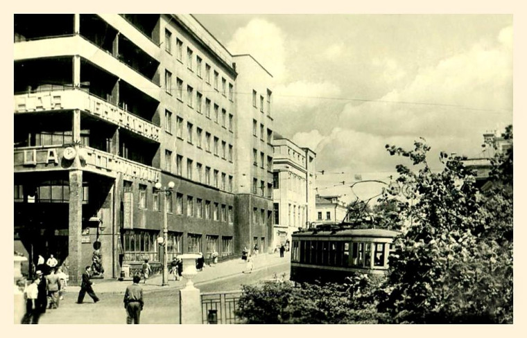 Продолжается реставрация здания бывшей гостиницы «Центральная».