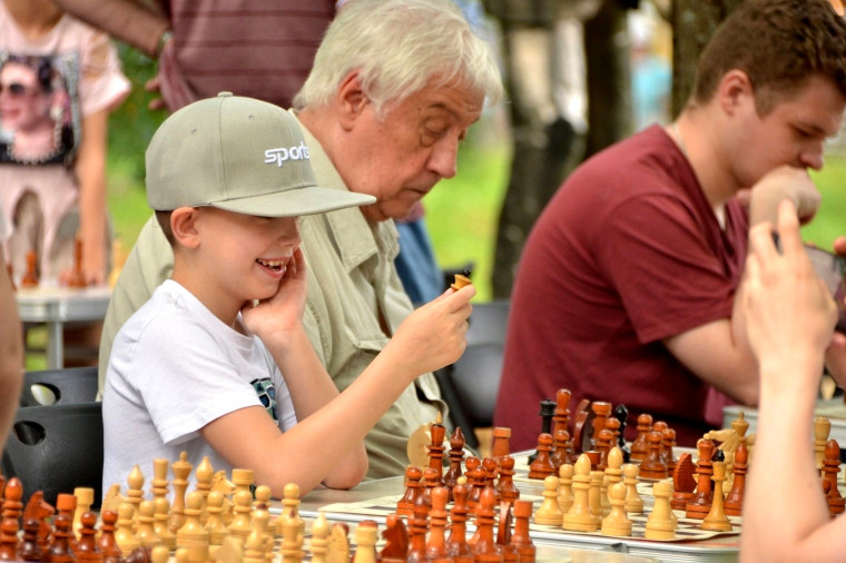 На фестивале «Губернский разгуляй» слепили 10000 пельменей.