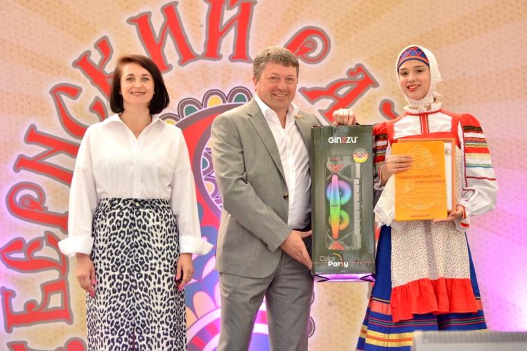 На фестивале «Губернский разгуляй» слепили 10000 пельменей.