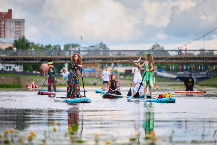 На набережной Уводи в Иванове прошёл третий молодежный фестиваль современных искусств «Прожектор».