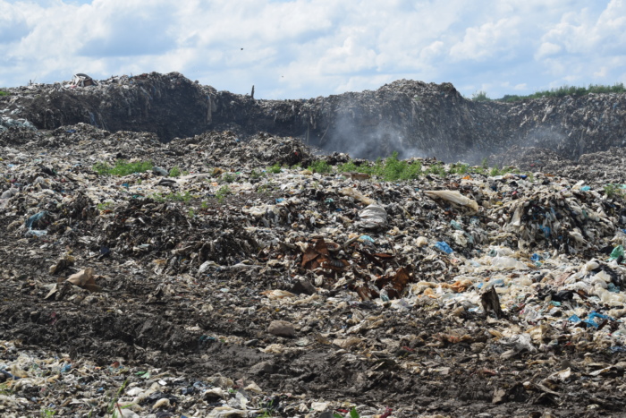 Александр Шаботинский создал штаб по ликвидации горения на полигоне ТБО «Залесье».