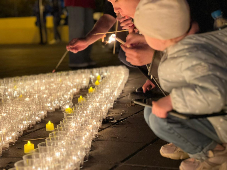 В память о защитниках Родины в Иванове зажгли тысячи свечей.