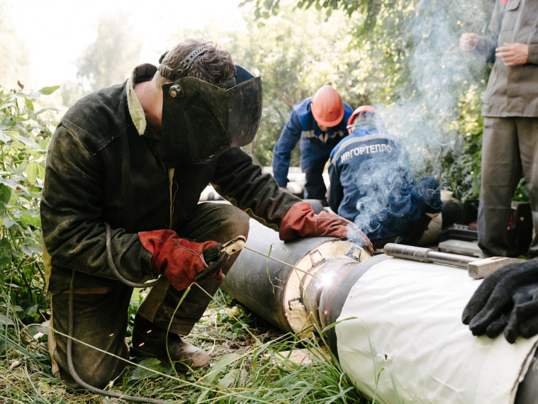 АО «Ивгортеплоэнерго» проводит ремонтные работы на сетевых объектах.