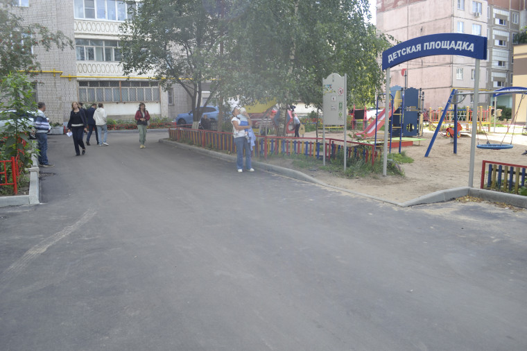 «ЗаМЕЧТАтельный двор» на ул. Черниковых получил безопасную дорогу.