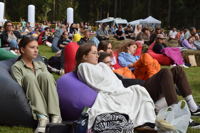 Около 3 тысяч ивановцев побывали на открытых кинопоказах фестиваля уличного кино.