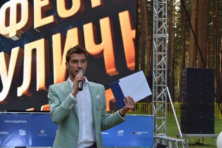 Около 3 тысяч ивановцев побывали на открытых кинопоказах фестиваля уличного кино.