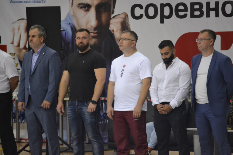 В Иванове прошел турнир по кудо на призы двукратного чемпиона мира Эдгара Коляна.