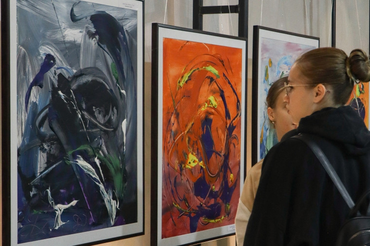 В Центре культуры и отдыха города Иванова открылась выставка работ курских ребят «Дети солнца».