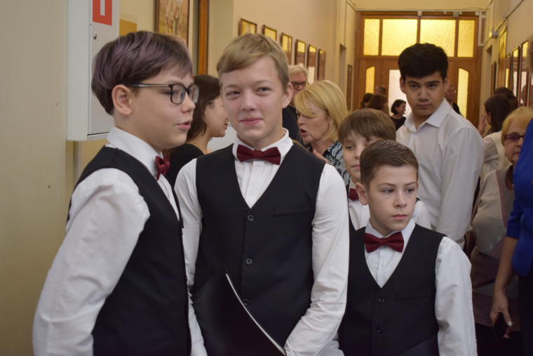 На первом эстет-салоне «Дворцовые встречи» состоялся баттл пианистов.