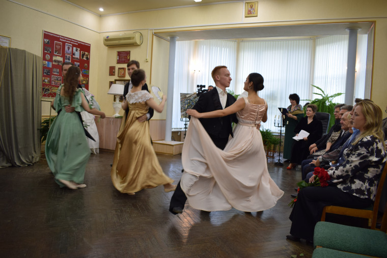 На первом эстет-салоне «Дворцовые встречи» состоялся баттл пианистов.