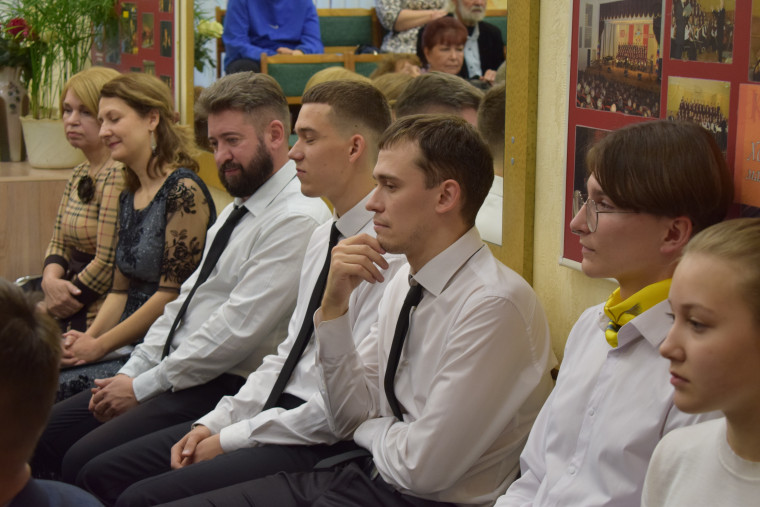 На первом эстет-салоне «Дворцовые встречи» состоялся баттл пианистов.