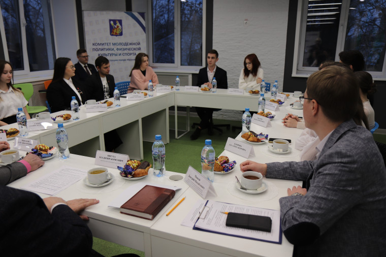 В Иванове вручили награды за успехи в области реализации молодежной политики.