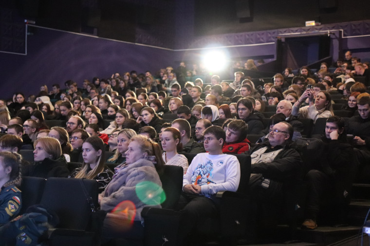 Ивановская молодежь встретилась с Героем СВО.