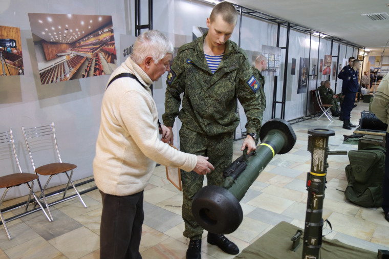 Александр Шаботинский поздравил ивановцев с Днем Героев Отечества.