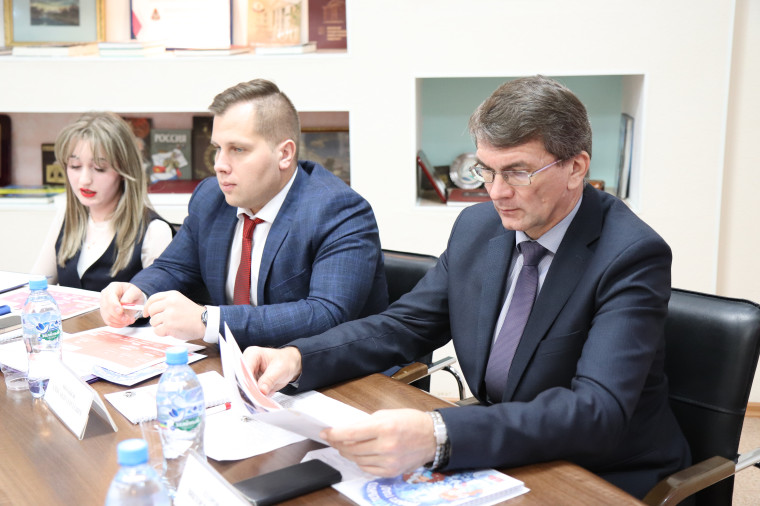 В мэрии обсудили планы работы «Движения Первых» на 2025 год.