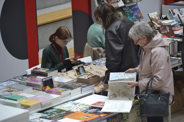 В Иванове открылась V ярмарка интеллектуальной литературы.