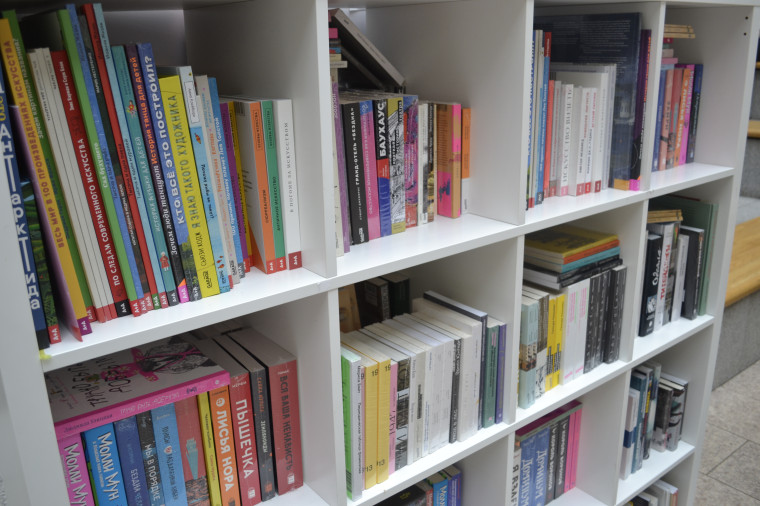 В Иванове открылась V ярмарка интеллектуальной литературы.