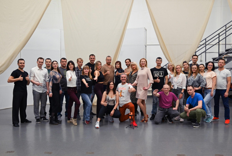 Ивановцев приглашают на вечер танцев.