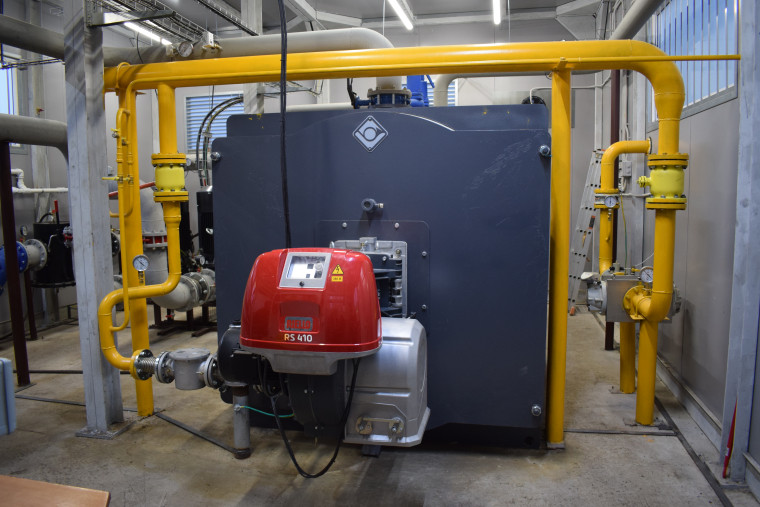 Александр Шаботинский проверил работу обновленной котельной в районе улицы Минской.