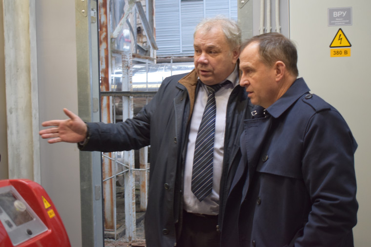 Александр Шаботинский проверил работу обновленной котельной в районе улицы Минской.