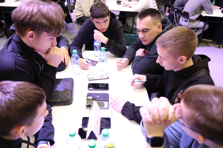 Ивановские студенты состязались в интеллектуально-образовательной игре «РИСК».