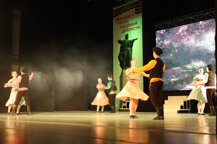 В ЦКиО прошла театрализованная программа,  посвященная 80-летию Победы.