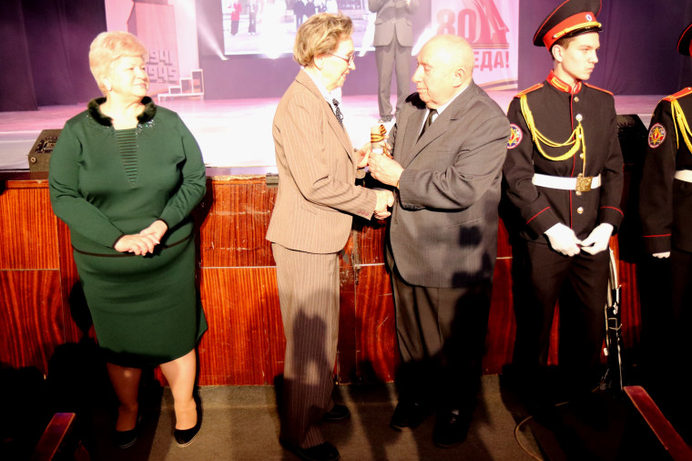 В ЦКиО прошла театрализованная программа,  посвященная 80-летию Победы.