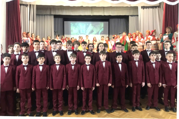 В Иванове прошел благотворительный концерт Суджанского фольклорного ансамбля "Криница".