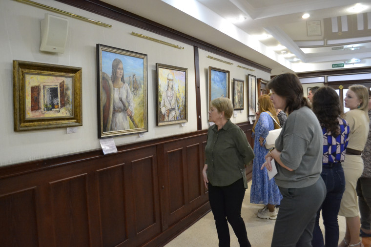 В мэрии презентовали выставку Марии Радзивил.