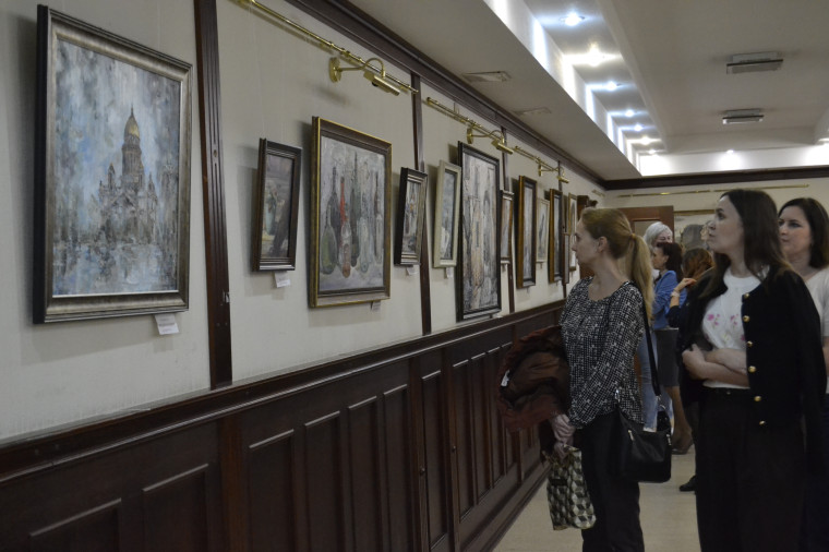 В мэрии презентовали выставку Марии Радзивил.