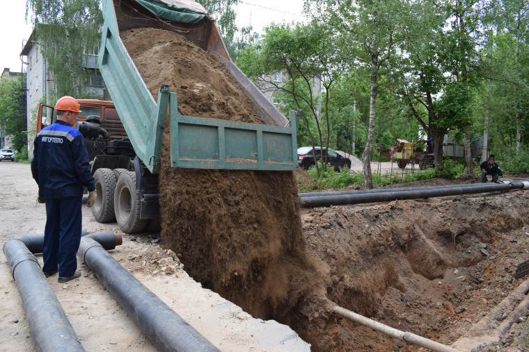 На улице 3-го Авиаотряда идет капитальный ремонт тепловых сетей.