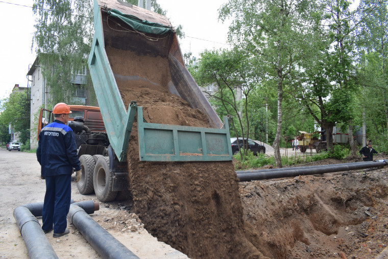 На улице 3-го Авиаотряда идет капитальный ремонт тепловых сетей.