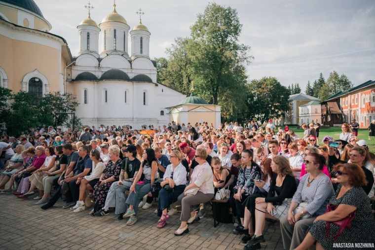 Представлен график фестивалей Золотого кольца в июне.