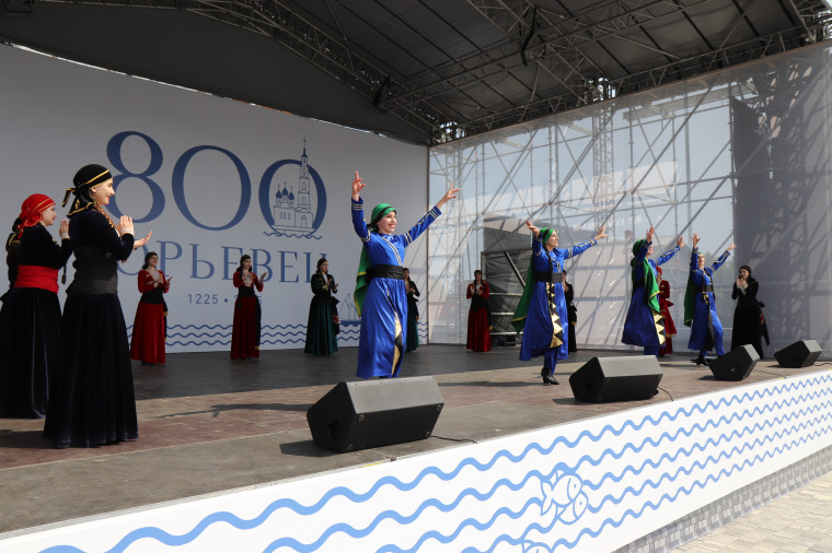 Ивановские артисты открыли праздничный марафон к 800-летию Юрьевца.