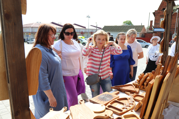 Ивановские артисты открыли праздничный марафон к 800-летию Юрьевца.