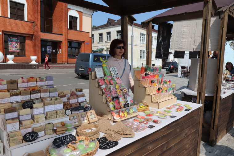 Ивановские артисты открыли праздничный марафон к 800-летию Юрьевца.