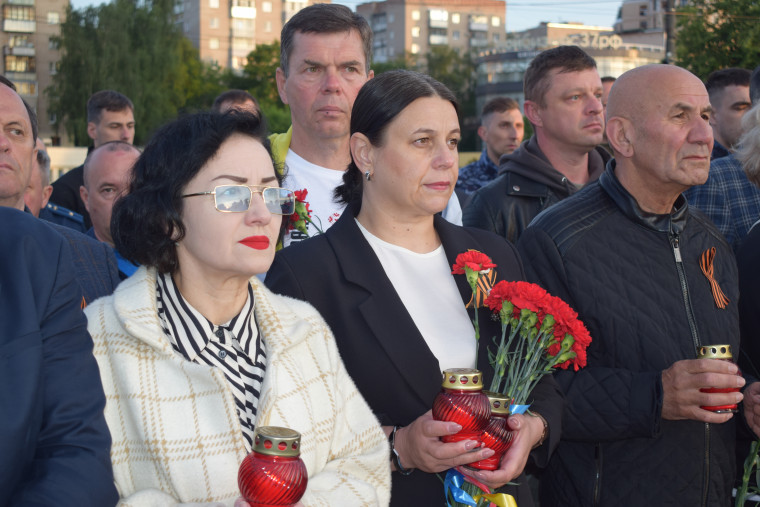 В день памяти и скорби в Иванове прошла акция «Памяти павших…».