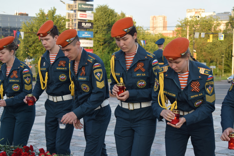 В день памяти и скорби в Иванове прошла акция «Памяти павших…».