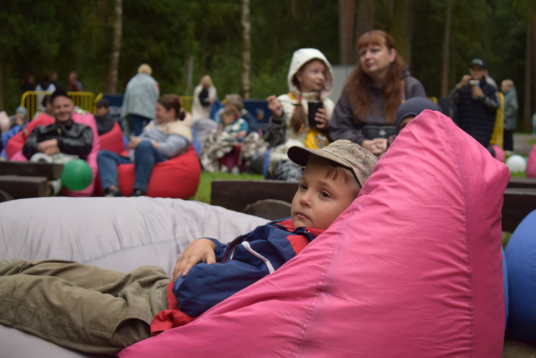 Около 2 тысяч ивановцев побывали на открытых кинопоказах фестиваля уличного кино.