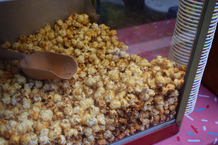 Около 2 тысяч ивановцев побывали на открытых кинопоказах фестиваля уличного кино.