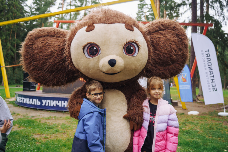 Около 2 тысяч ивановцев побывали на открытых кинопоказах фестиваля уличного кино.