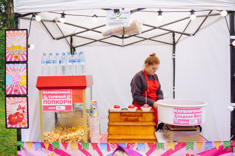 Около 2 тысяч ивановцев побывали на открытых кинопоказах фестиваля уличного кино.