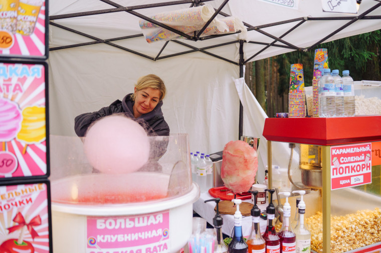 Около 2 тысяч ивановцев побывали на открытых кинопоказах фестиваля уличного кино.