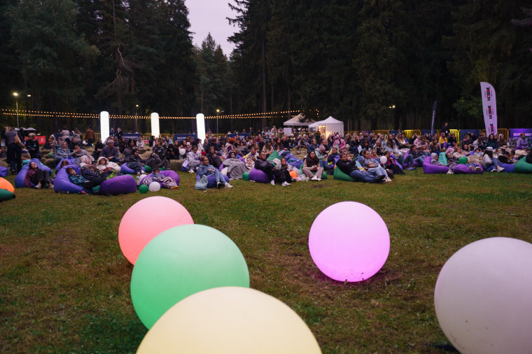 Около 2 тысяч ивановцев побывали на открытых кинопоказах фестиваля уличного кино.