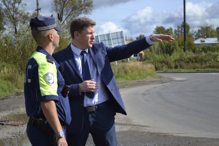 Прошел очередной рейд по проверке правил перевозки грузов.